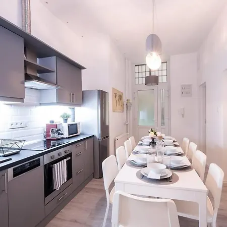 Brand New And Modern Apartamento