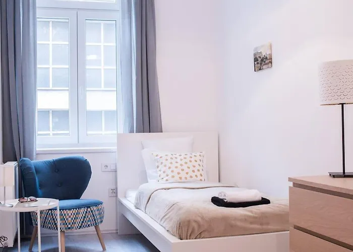 Brand New And Modern * Budapesta