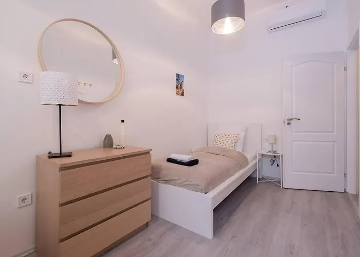 Brand New And Modern *