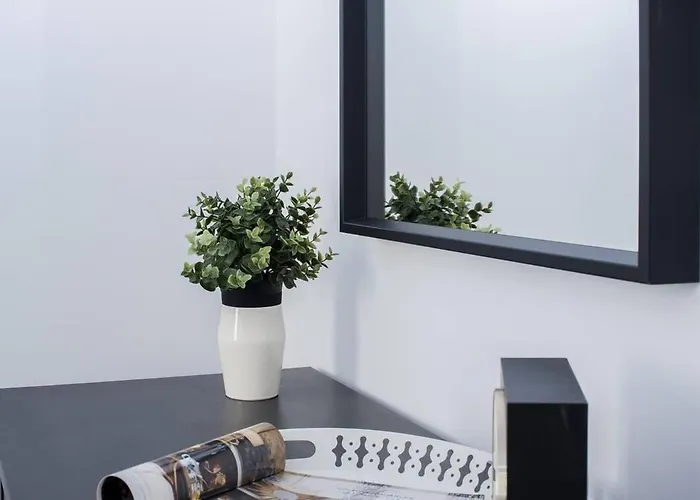 Brand New And Modern Budapesta