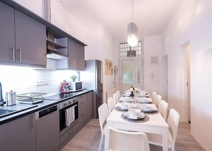 Brand New And Modern Apartament