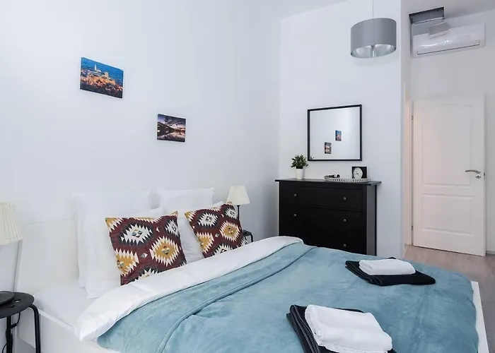 Brand New And Modern *