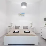 Brand New And Modern 아파트 *