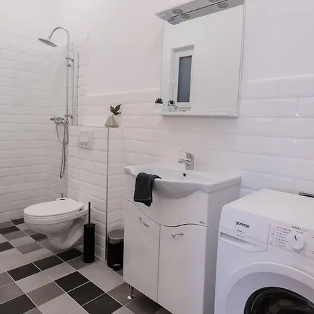 Brand New And Modern Будапешт